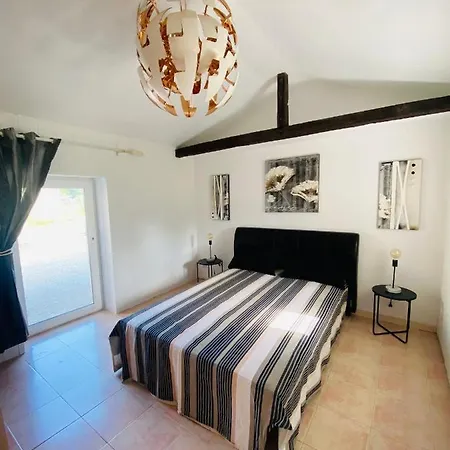 Hébergement de vacances Maison En Pierre à La Campagne En Périgord Dordogne *